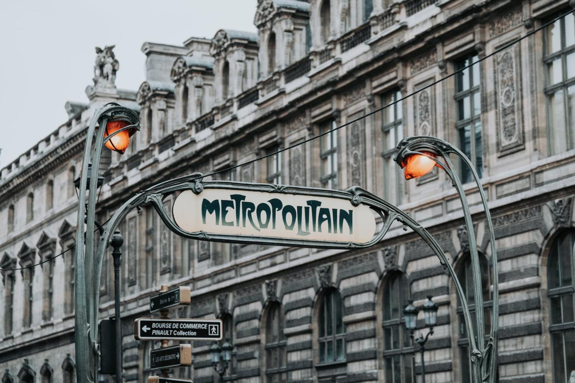 Austin'S Saint Lazare Hotel Paris Ngoại thất bức ảnh